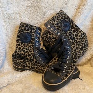 Converse All Star fuzzy cheetah print 13 eyelet mid calf